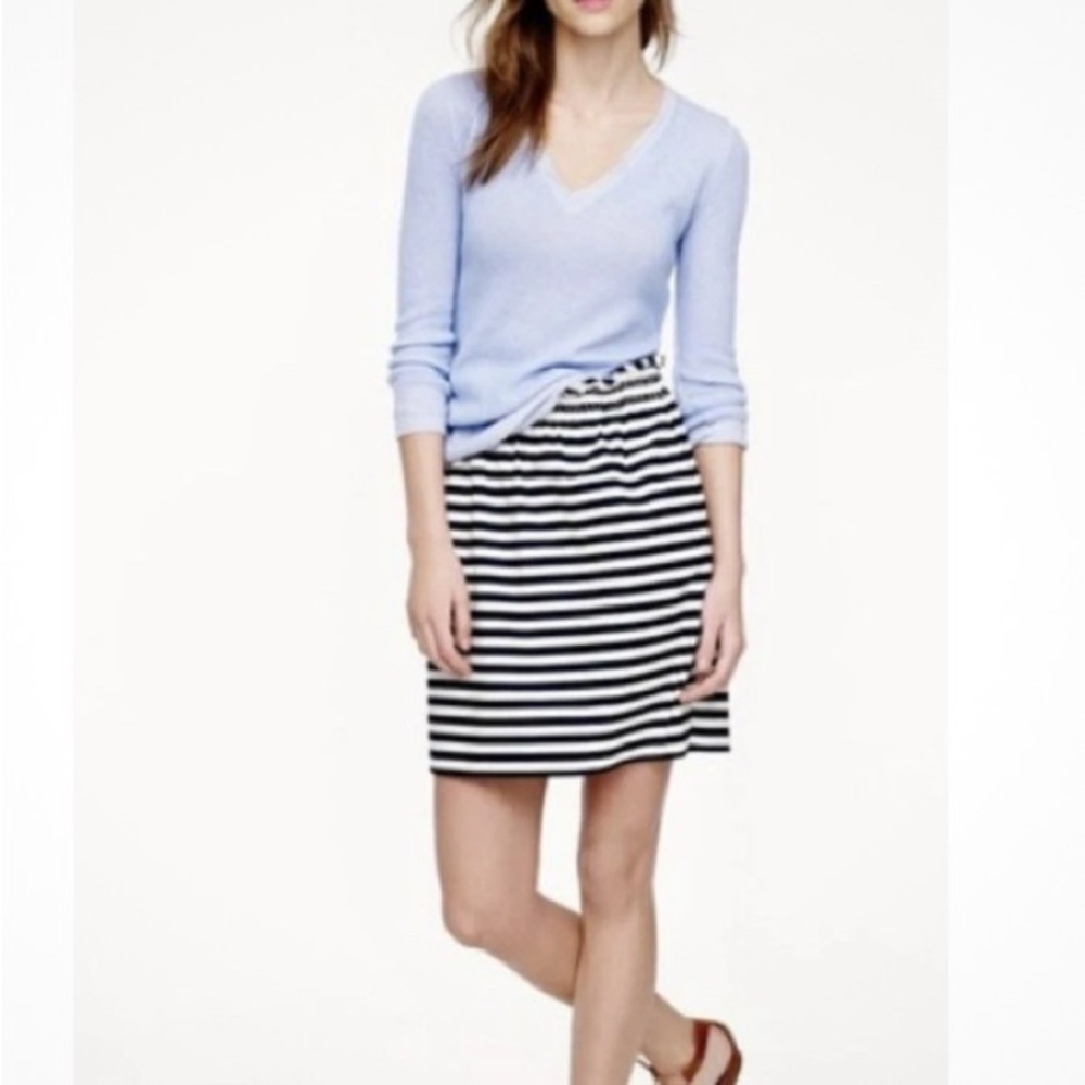 J. Crew Striped navy blue and White Women's Skirt with pockets size 2